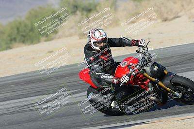 media/Dec-01-2025-Moto Forza (Mon) [[2daa91e15f]]/2-Intermediate Group/Session 4 Turn 9/